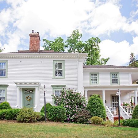Daniel Stebbins B And B South Hadley Bagian luar foto