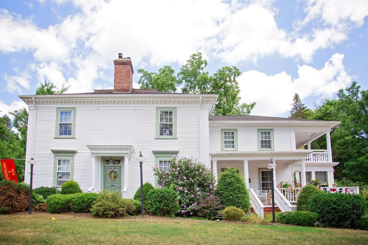 Daniel Stebbins B And B South Hadley Bagian luar foto